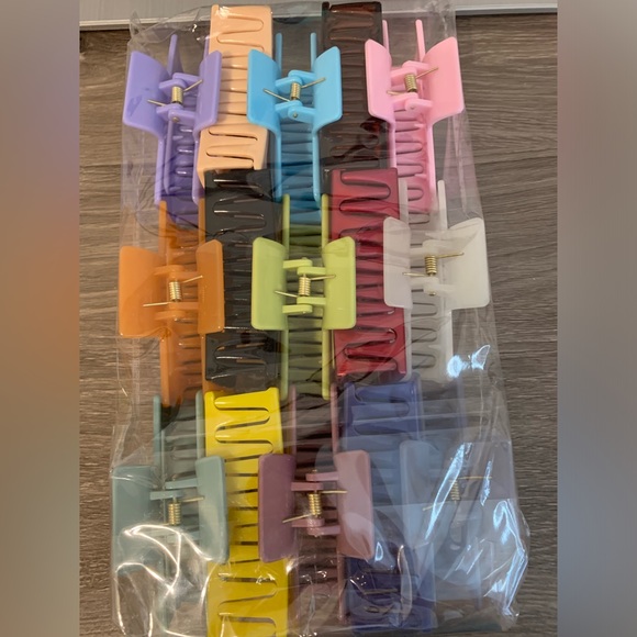 3 Mystery Claw Clips - Picture 2 of 2